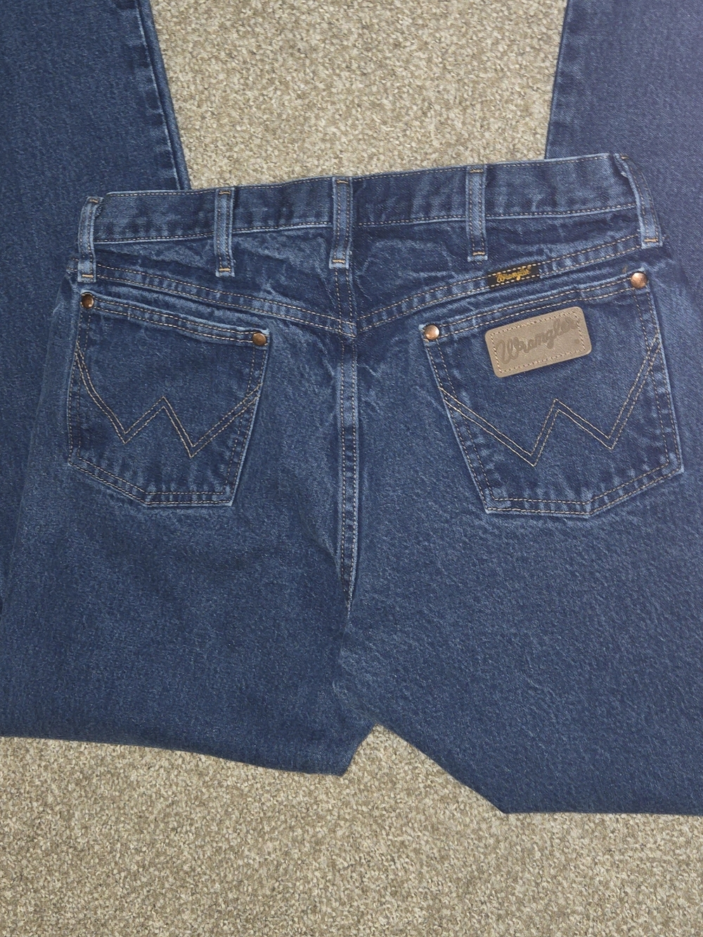 Wrangler Men's Classic Dark Blue Denim Jeans